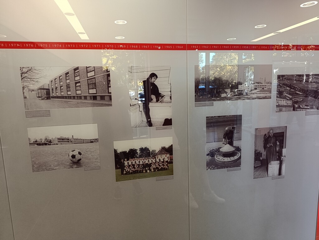 Ein kurzer Einblick in die Geschichte des FC Bayern im Empfangsgebäude.
